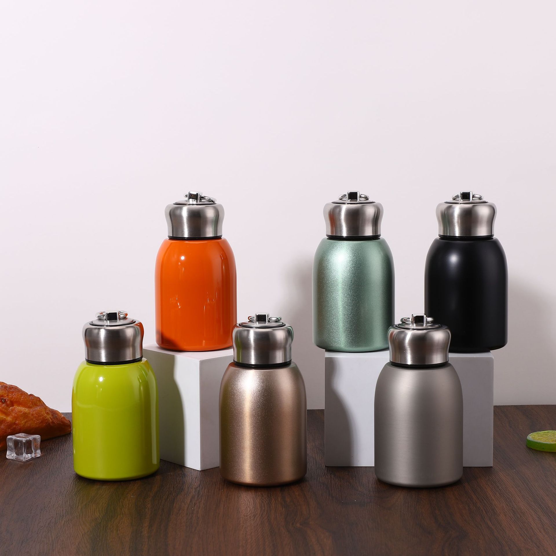 Petite pochette en acier, tass - Home Office Hours avis et prix